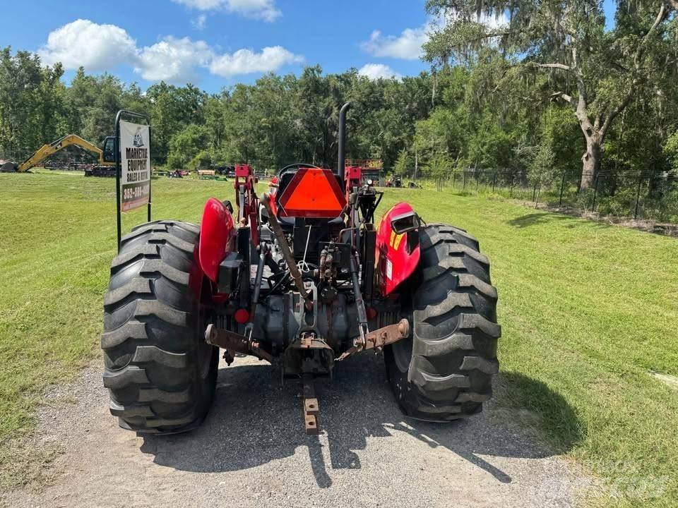 Massey Ferguson 2635 曳引機
