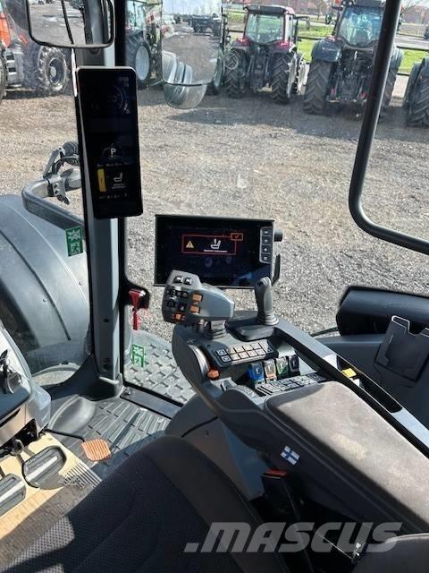 Valtra T 235 D 曳引機
