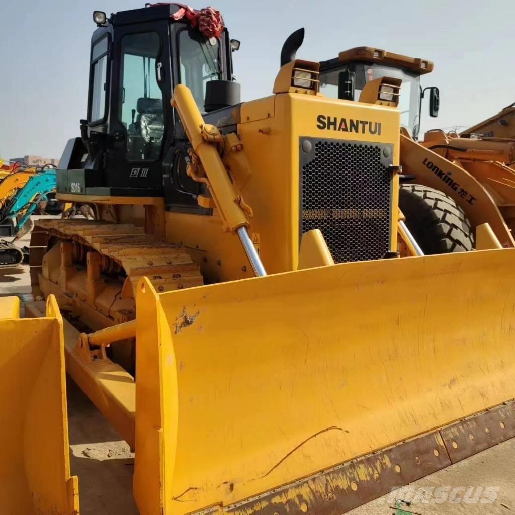 Shantui SD 16 履帶推土機