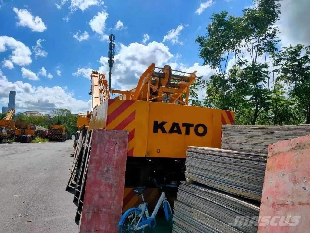 Kato NK 400 E 全路面起重機/吊車