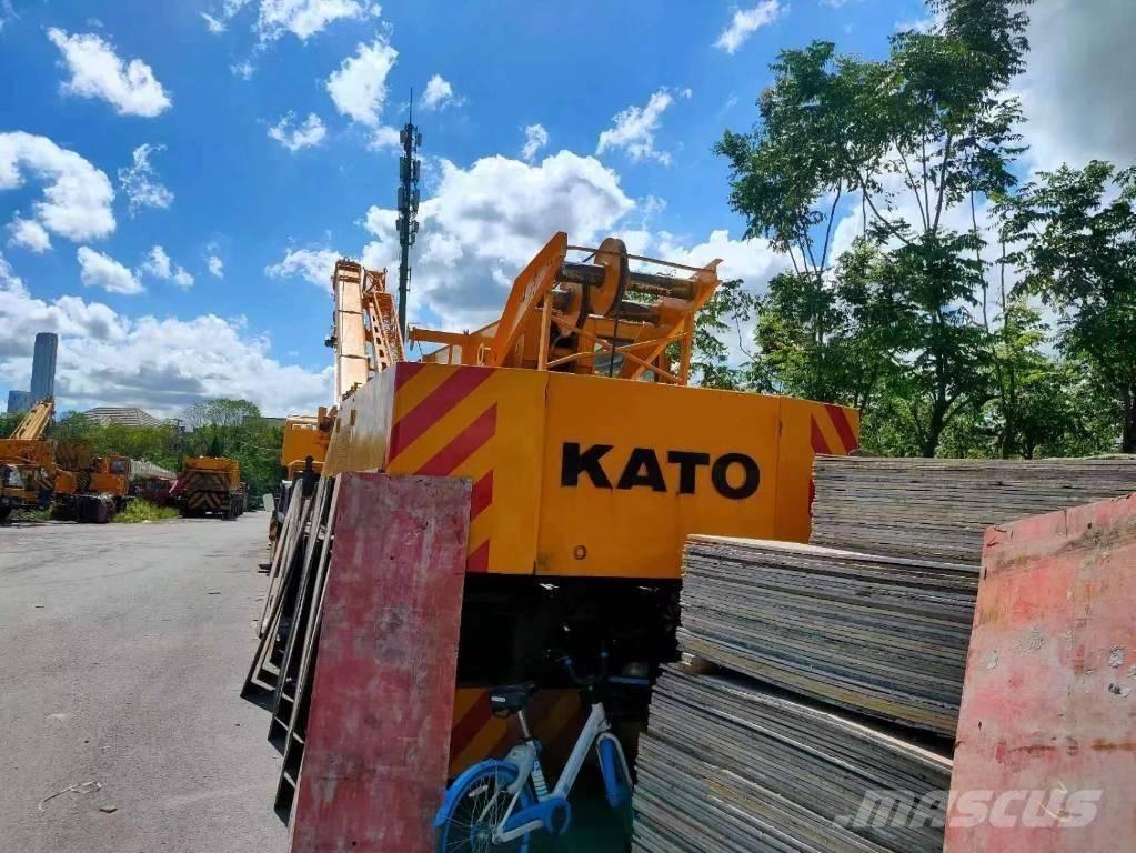 Kato NK 400 E 全路面起重機/吊車