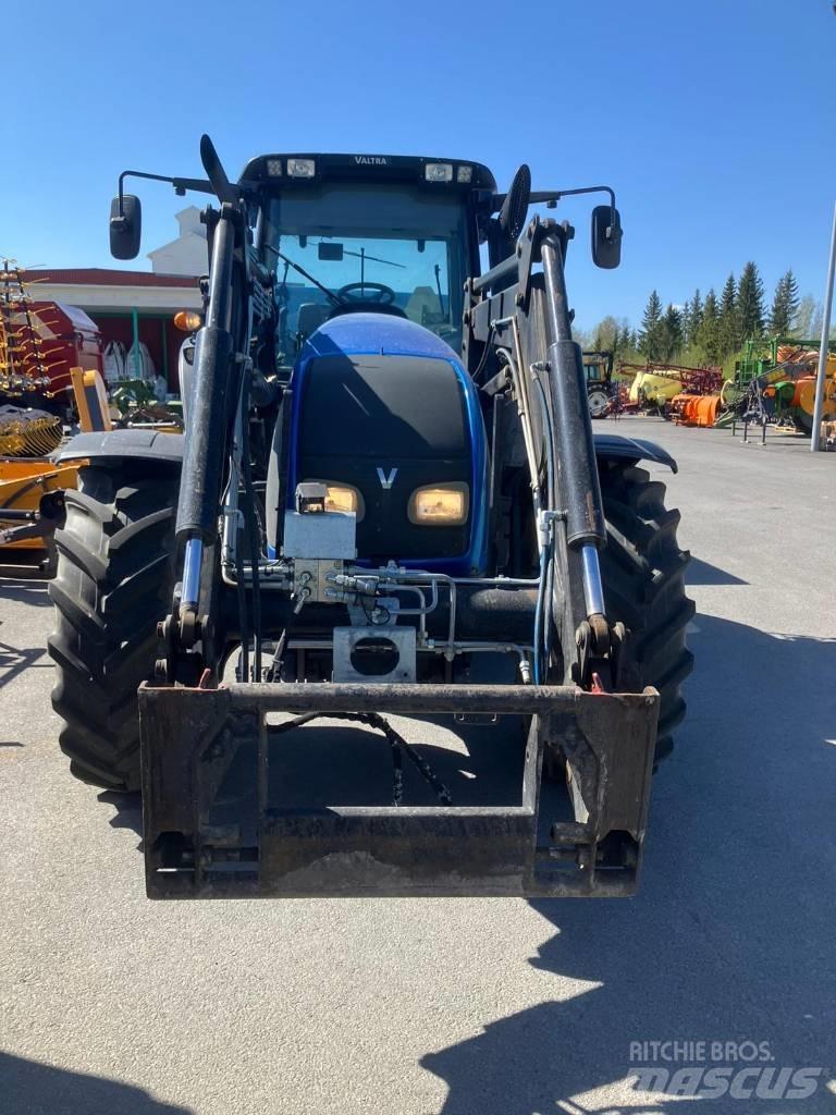 Valtra T 151 曳引機