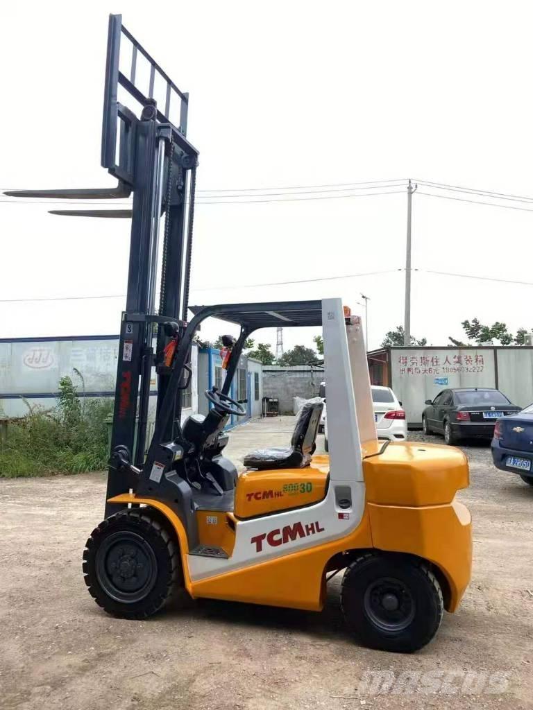 TCM FD 30 柴油卡車