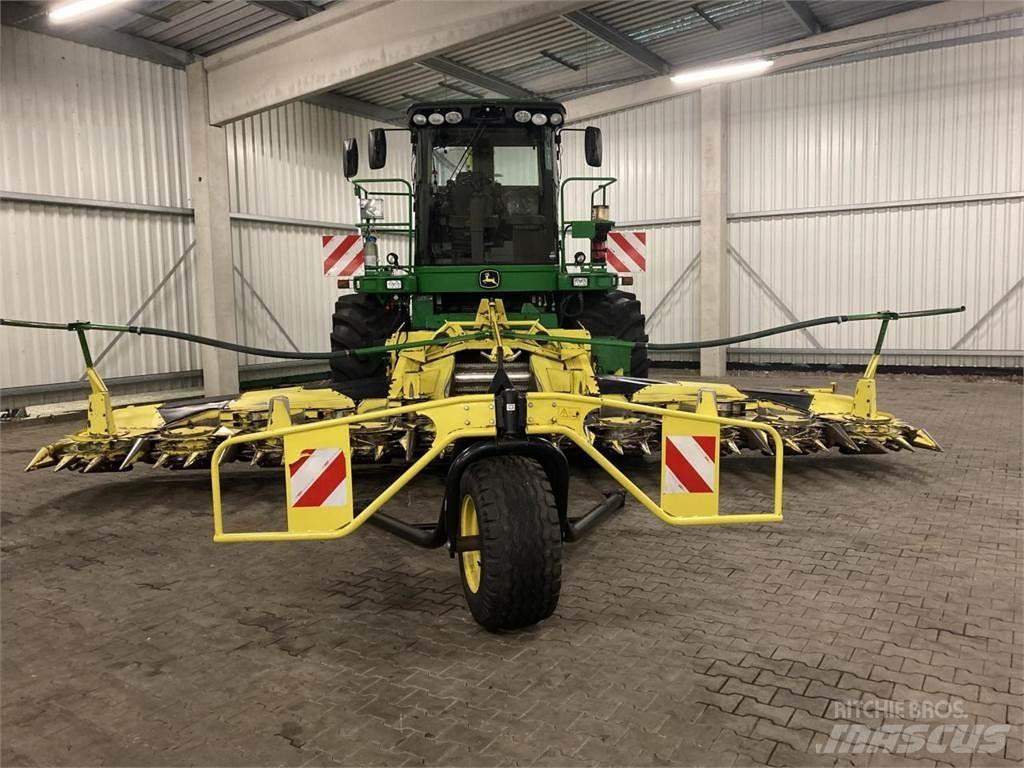 John Deere 7750i 自走式飼料採集機