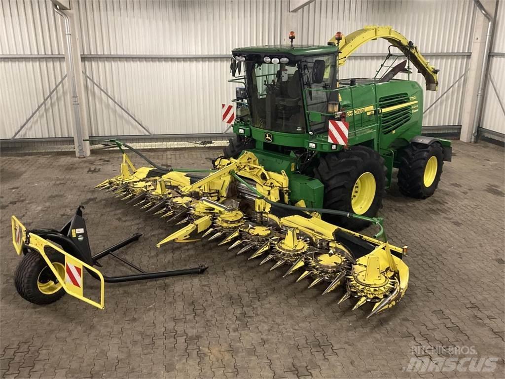 John Deere 7750i 自走式飼料採集機