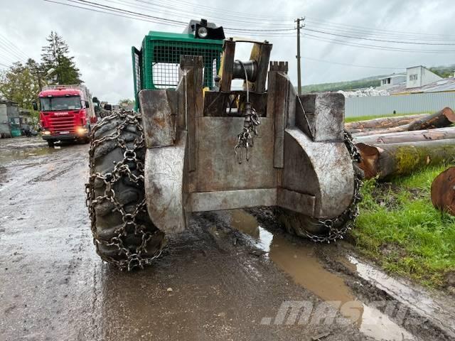 Timberjack 240C 集材機