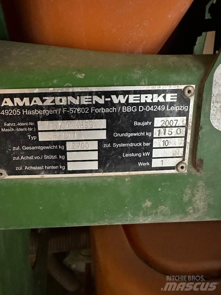 Amazone UF1201 承載式噴霧機