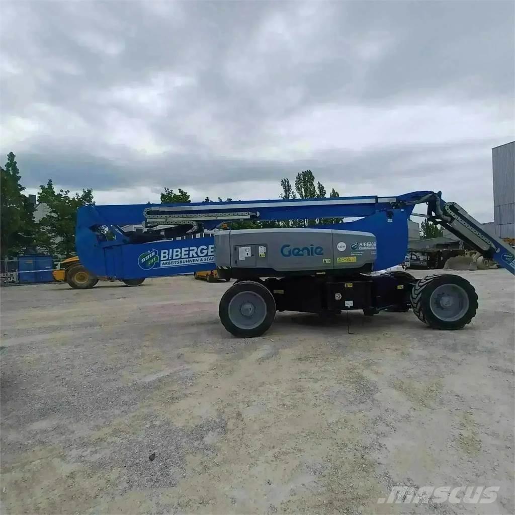 Genie ZX 135 曲臂高空作業車