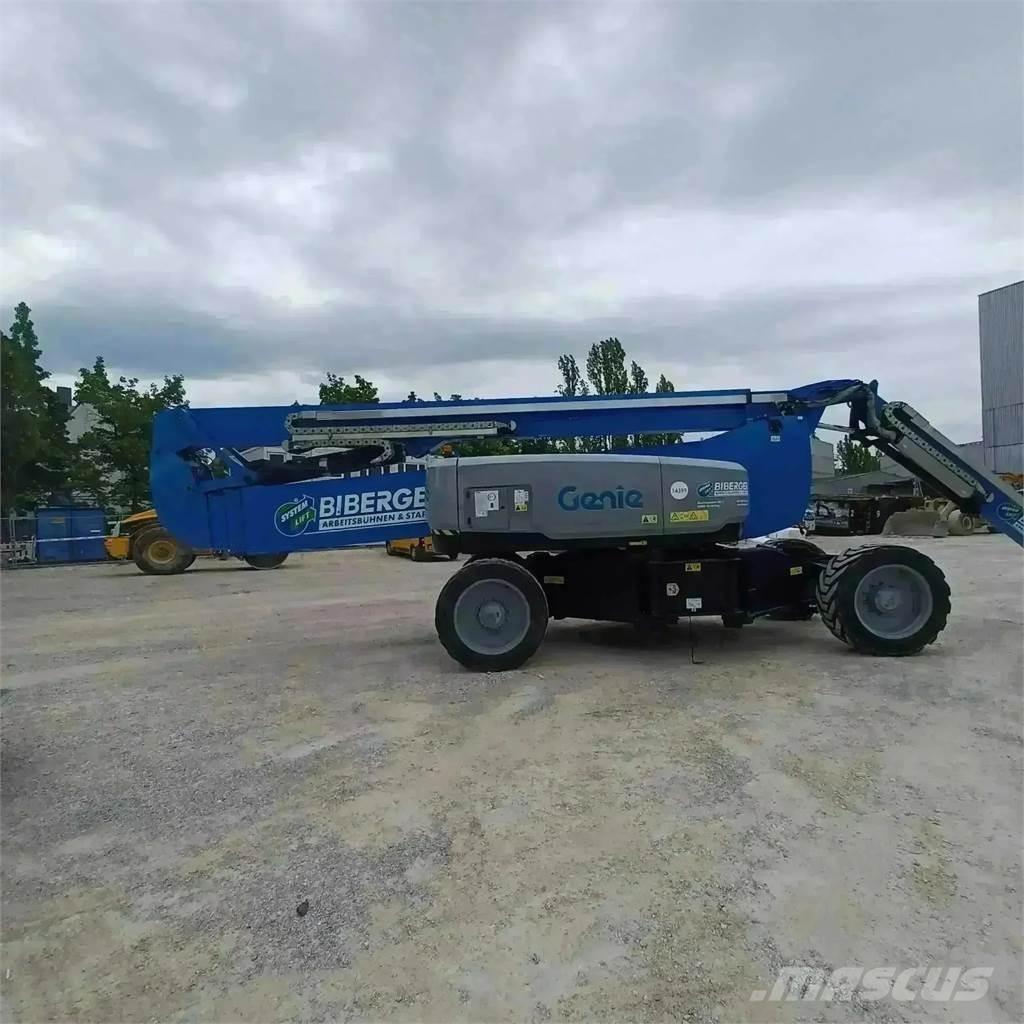 Genie ZX 135 曲臂高空作業車