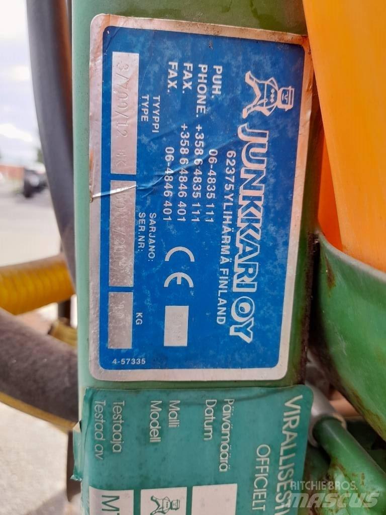 Junkkari 3/700/12 承載式噴霧機