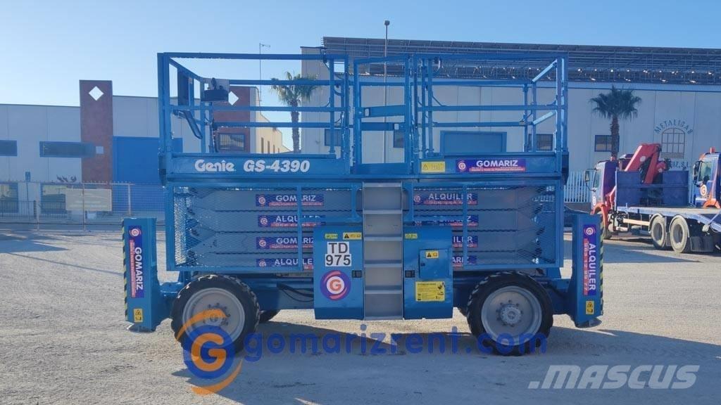 Genie GS 4390 剪式升降機