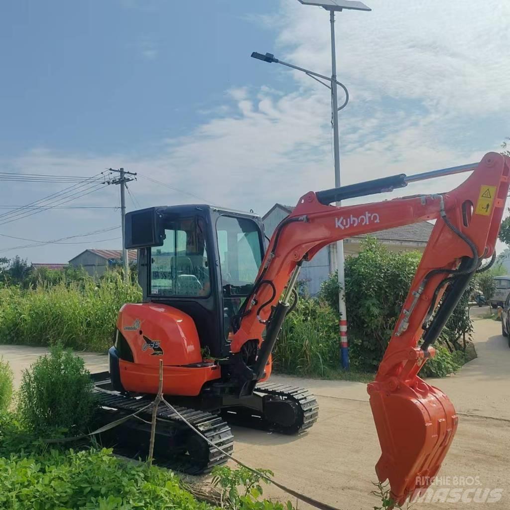 Kubota U 35 小型挖土機/掘鑿機<7t(小型挖掘機)