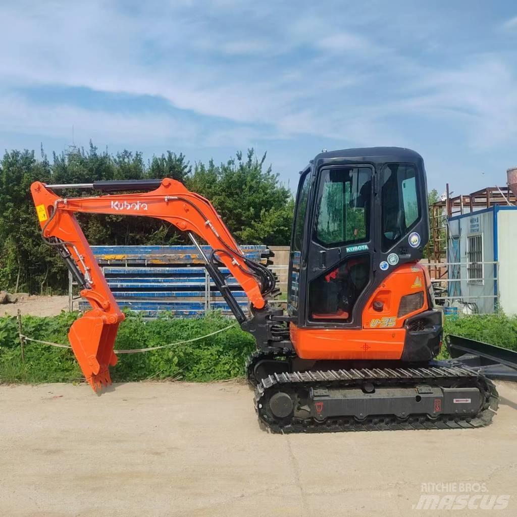 Kubota U 35 小型挖土機/掘鑿機<7t(小型挖掘機)