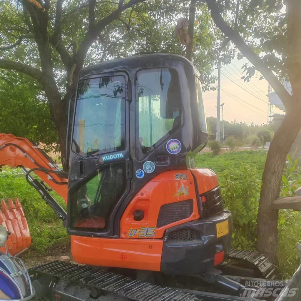 Kubota U 35 小型挖土機/掘鑿機<7t(小型挖掘機)