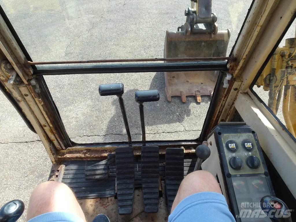 CAT 307 小型挖土機/掘鑿機<7t(小型挖掘機)