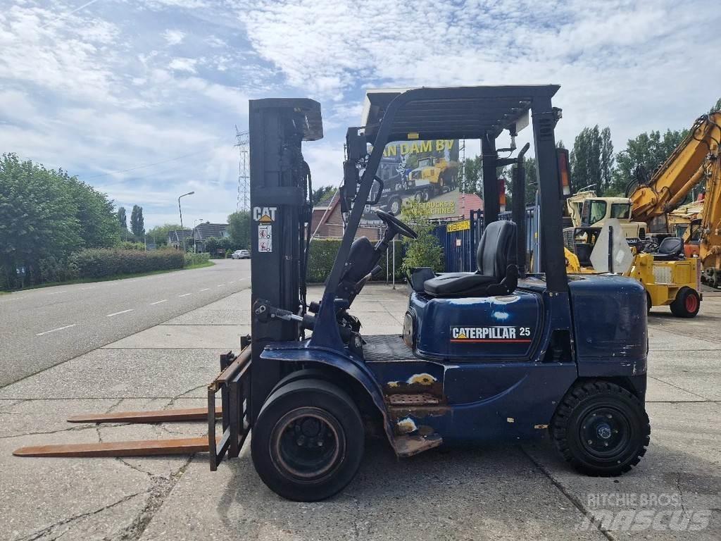 CAT DP25K 柴油卡車