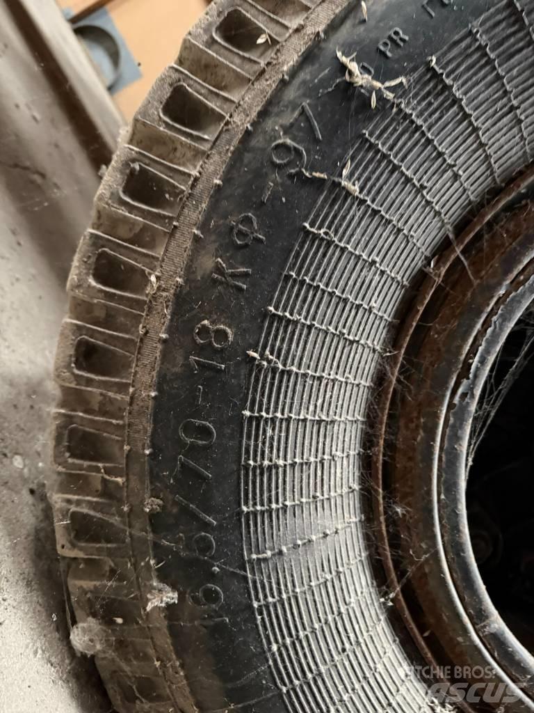 Belarus Tip 11B 傾卸式拖車