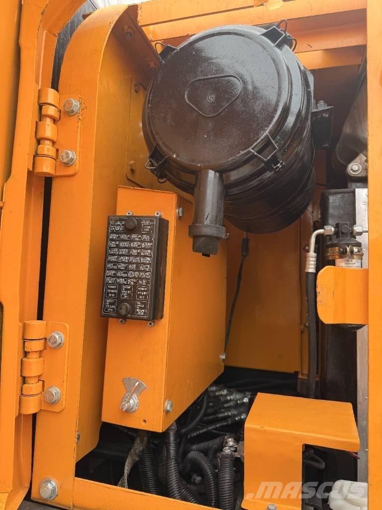 Hyundai HX 220 履帶式 挖土機/掘鑿機/挖掘機