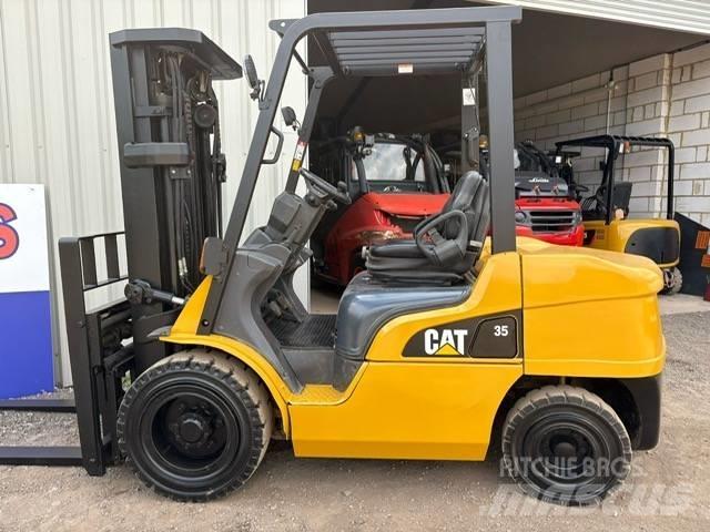 CAT DP 35 N 柴油卡車