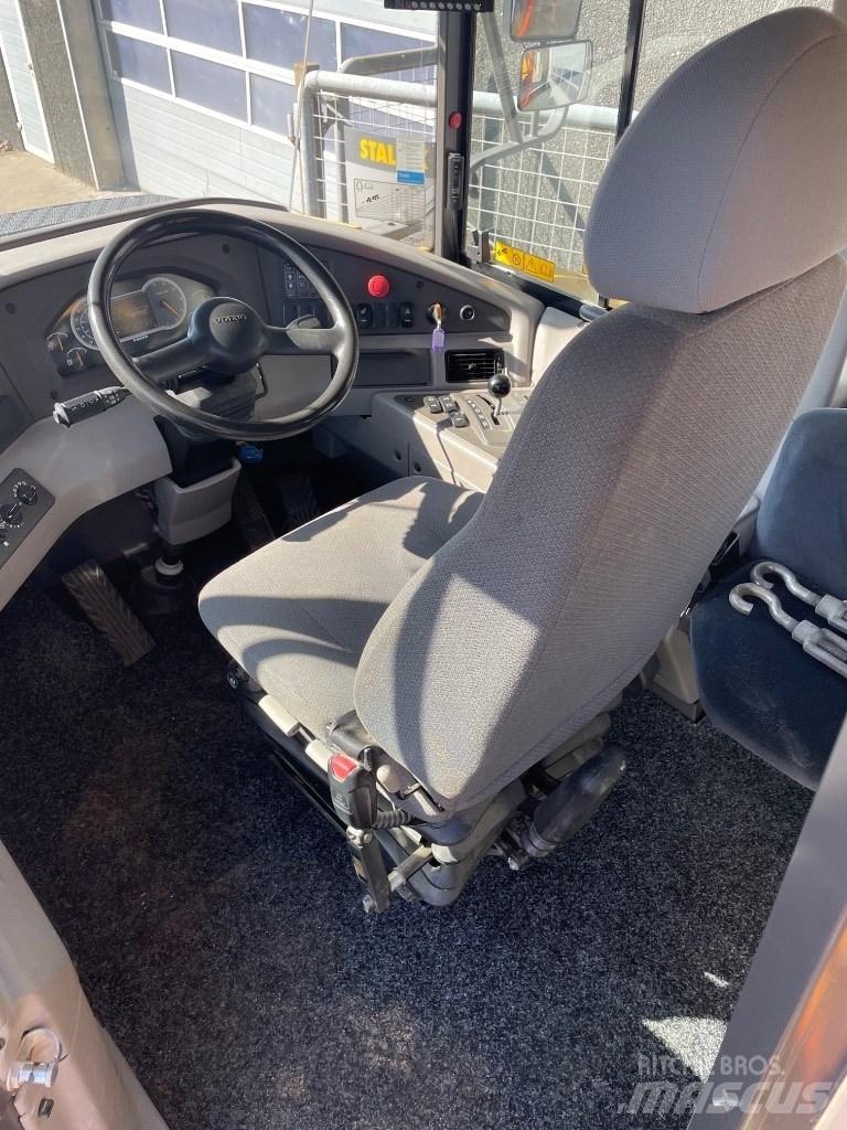 Volvo A25G 鉸接式起吊車