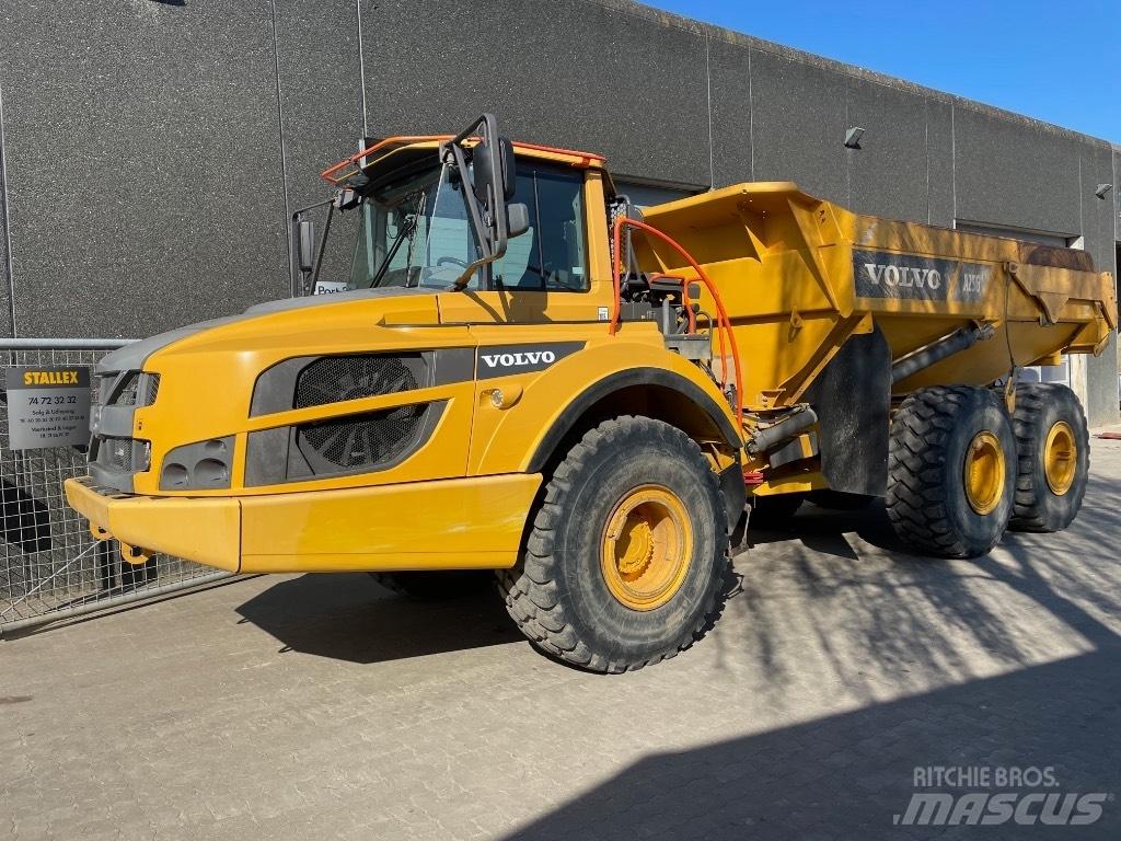 Volvo A25G 鉸接式起吊車