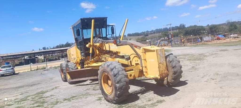 Volvo G 940 平土機