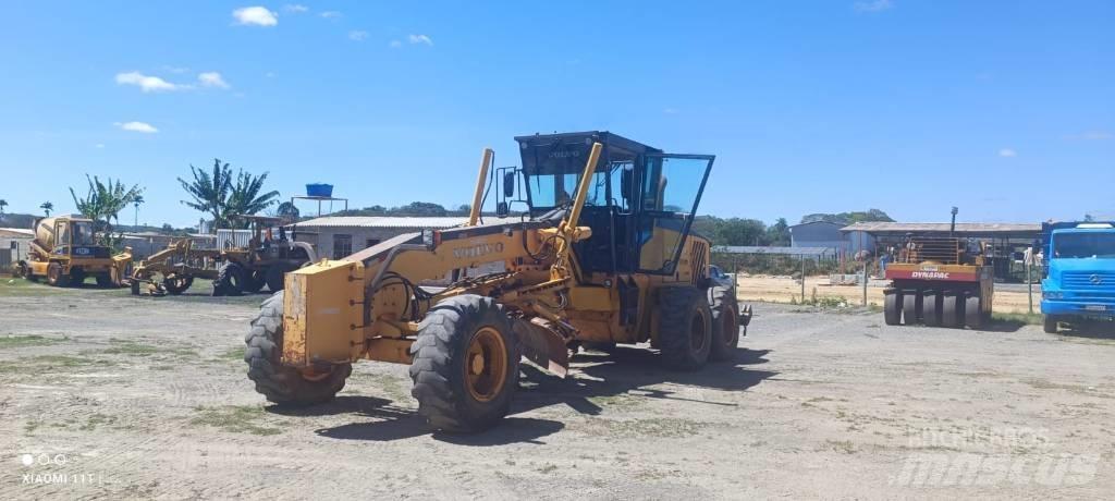 Volvo G 940 平土機