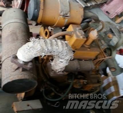Komatsu Motor 3cil 引擎/發動機