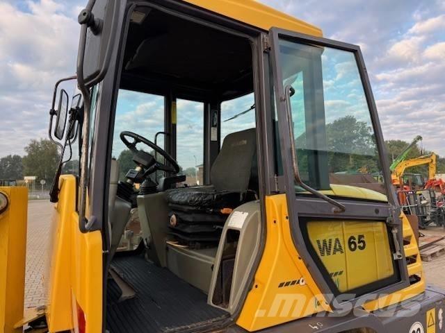 Komatsu WA 65-3 輪胎式裝載機
