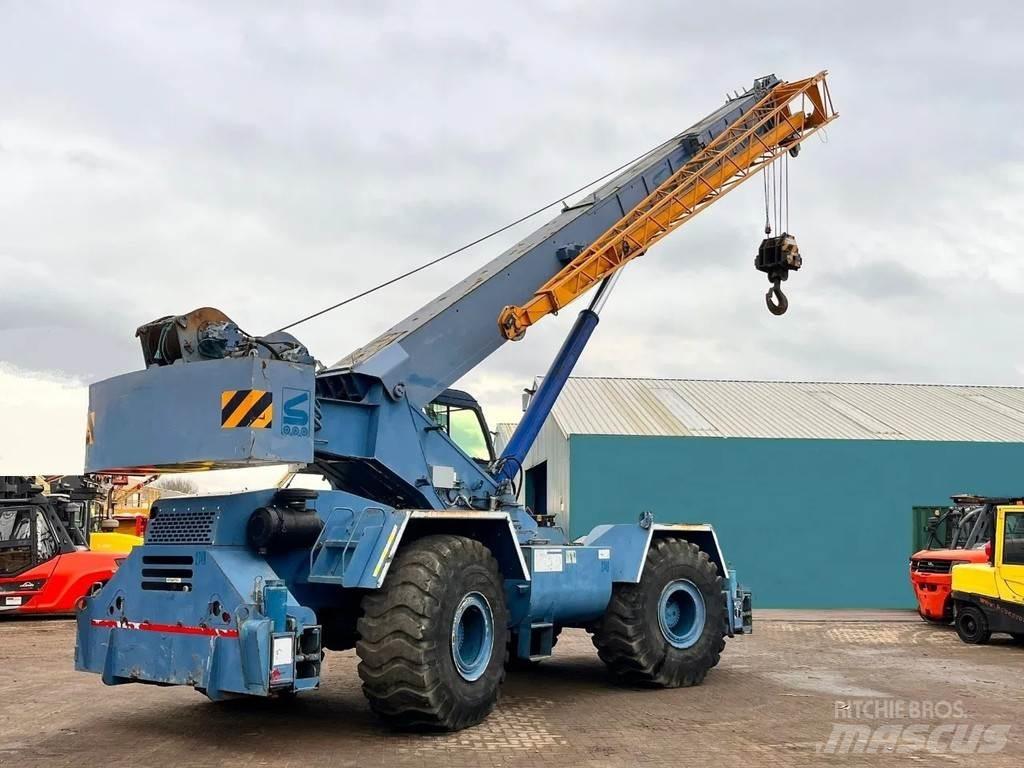 Terex RT780 越野起重機