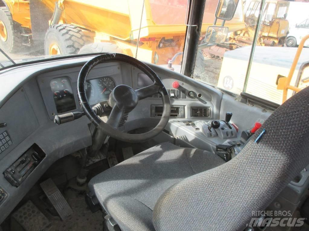 Volvo A 30 D 鉸接式起吊車
