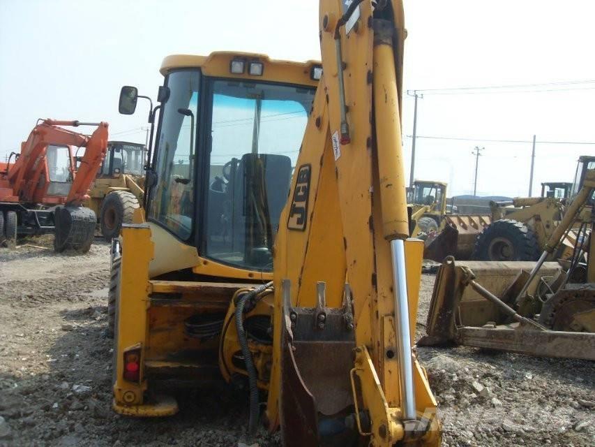 JCB 3cx 反鏟裝載機