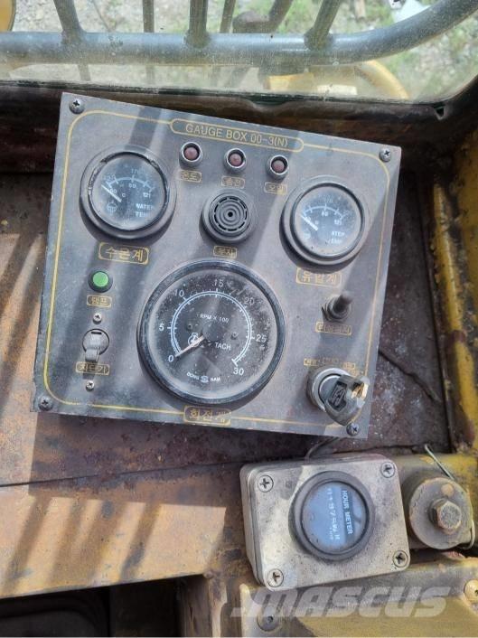 CAT 973 輪胎式裝載機