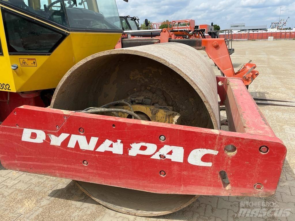 Dynapac CA 302 D 單輪滾壓機