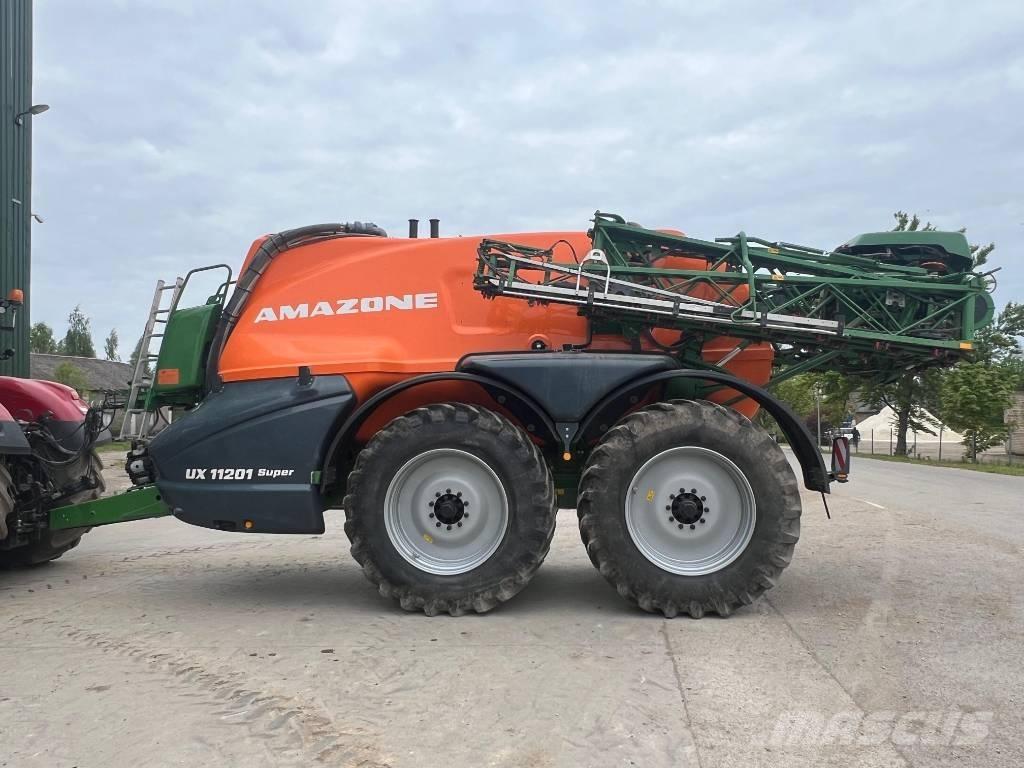 Amazone UX 11201 肥料撒佈機