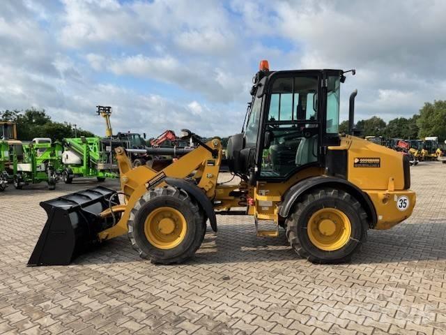 CAT 908 輪胎式裝載機
