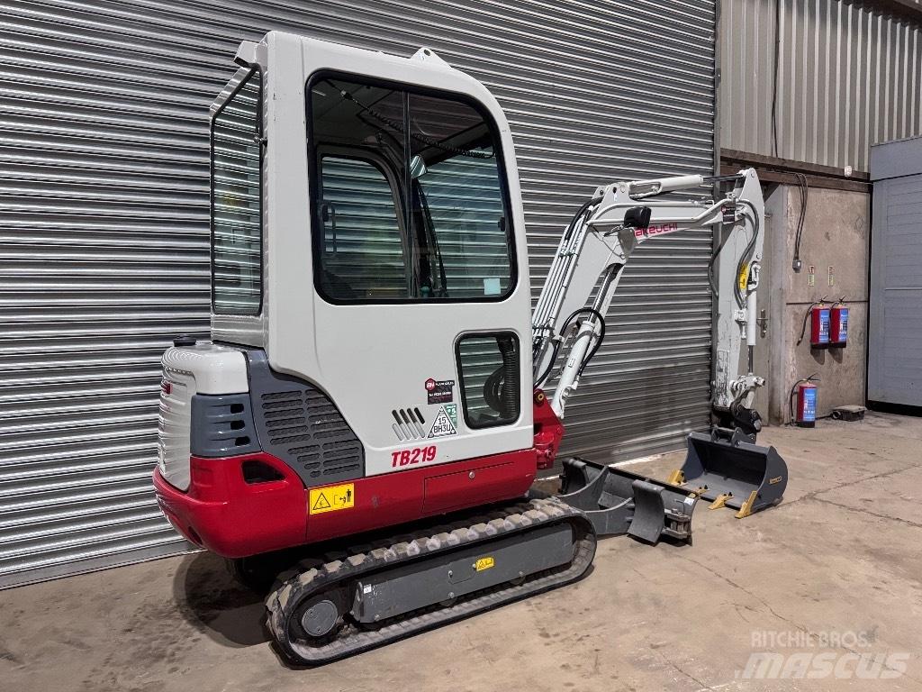Takeuchi TB 219 小型挖土機/掘鑿機<7t(小型挖掘機)