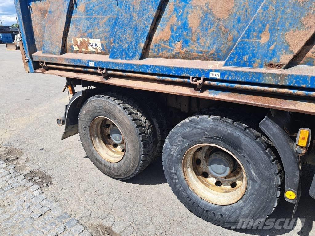 Tatra T 815-2 6x6 傾卸式卡車