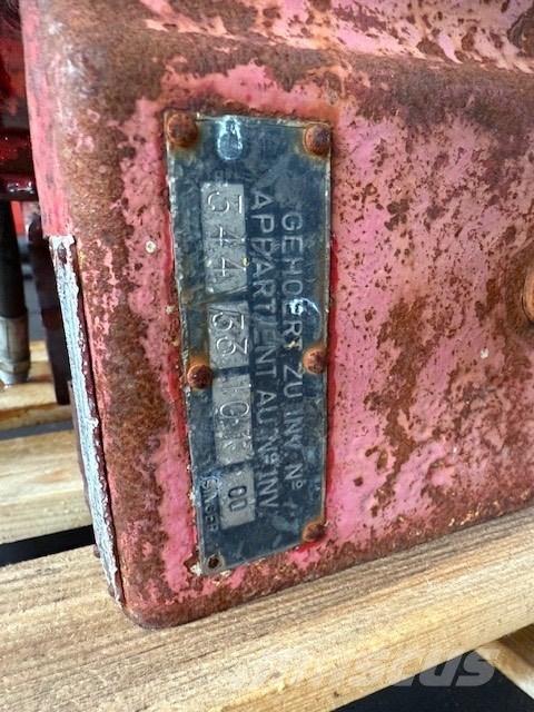 PVE szczęka 300 kg 液壓打樁錘