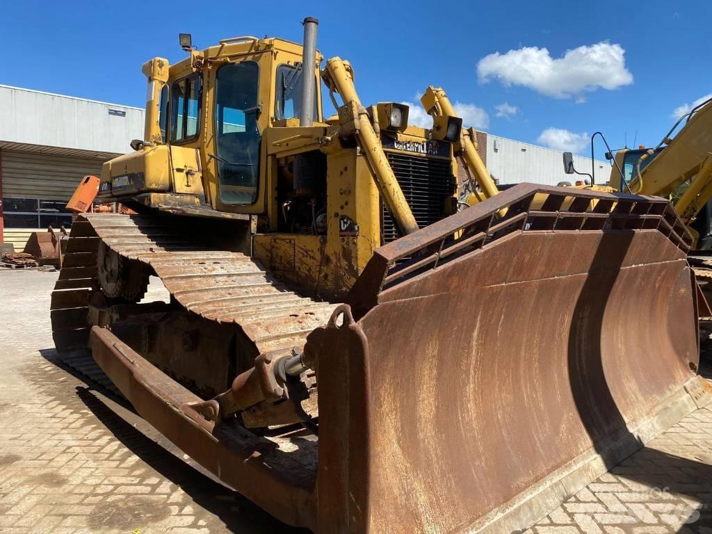 CAT D 6 H 履帶推土機