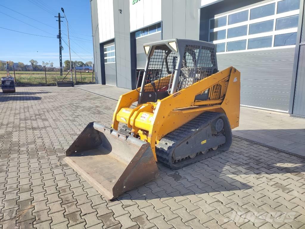 Bobcat T 140 滑移轉向裝載機