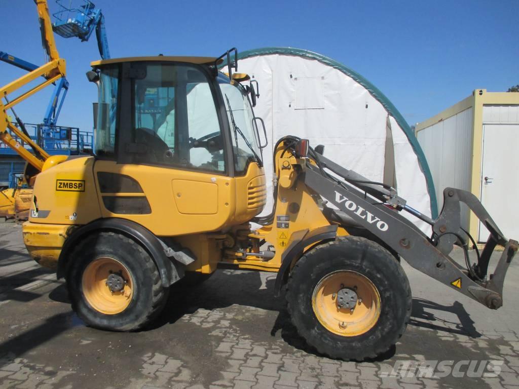 Volvo L 25 F 輪胎式裝載機
