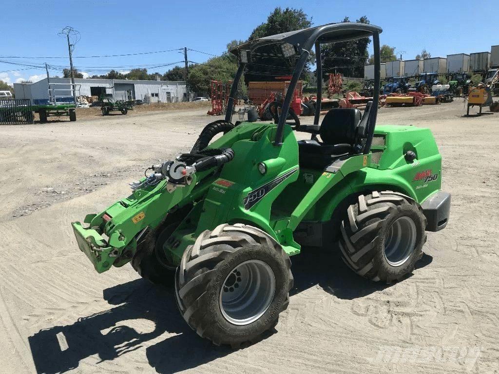 Avant 750 小型裝載機