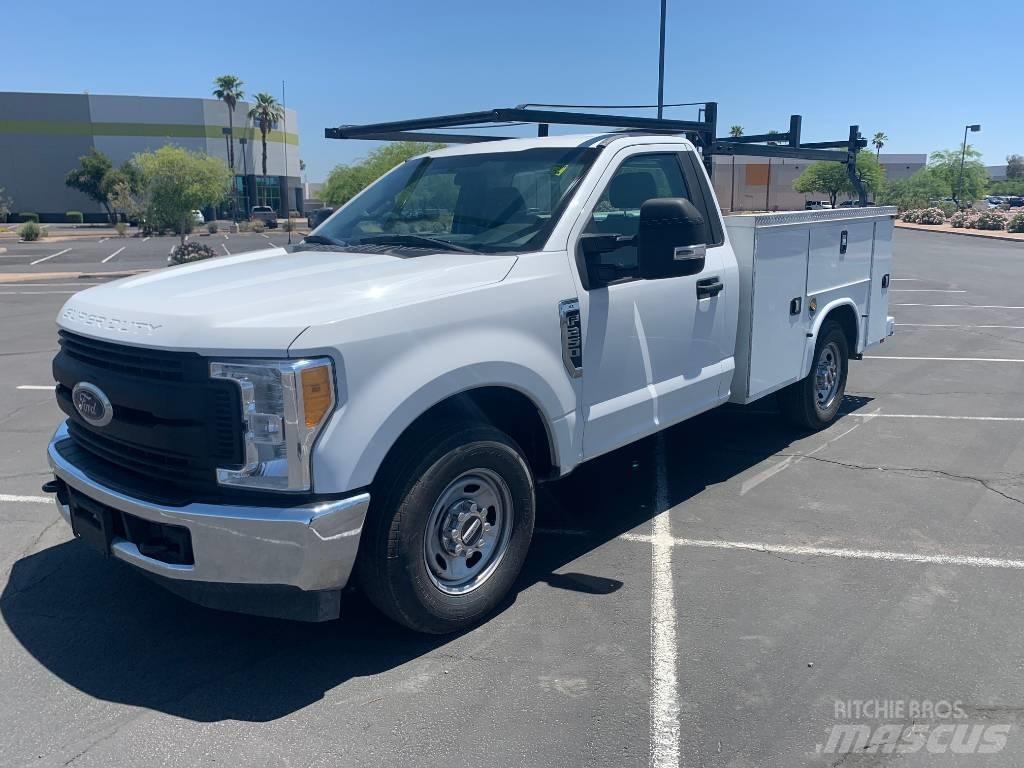 Ford F 250 HD 皮卡.傳統半斗卡車/側卸板