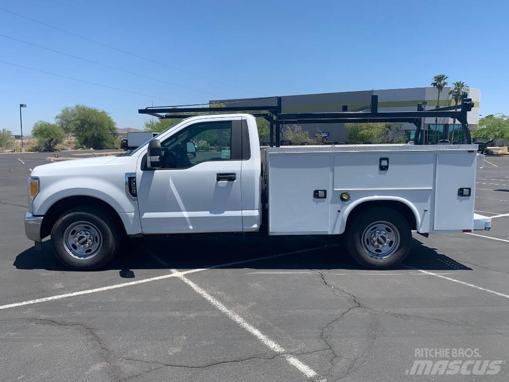 Ford F 250 HD 皮卡.傳統半斗卡車/側卸板