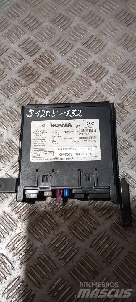 Scania R 440.    2203848 電子設備