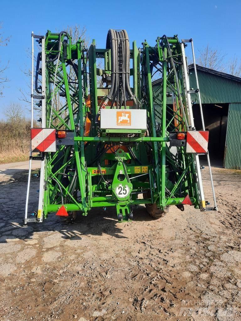Amazone UG 3000 Nova 牽引式噴霧機