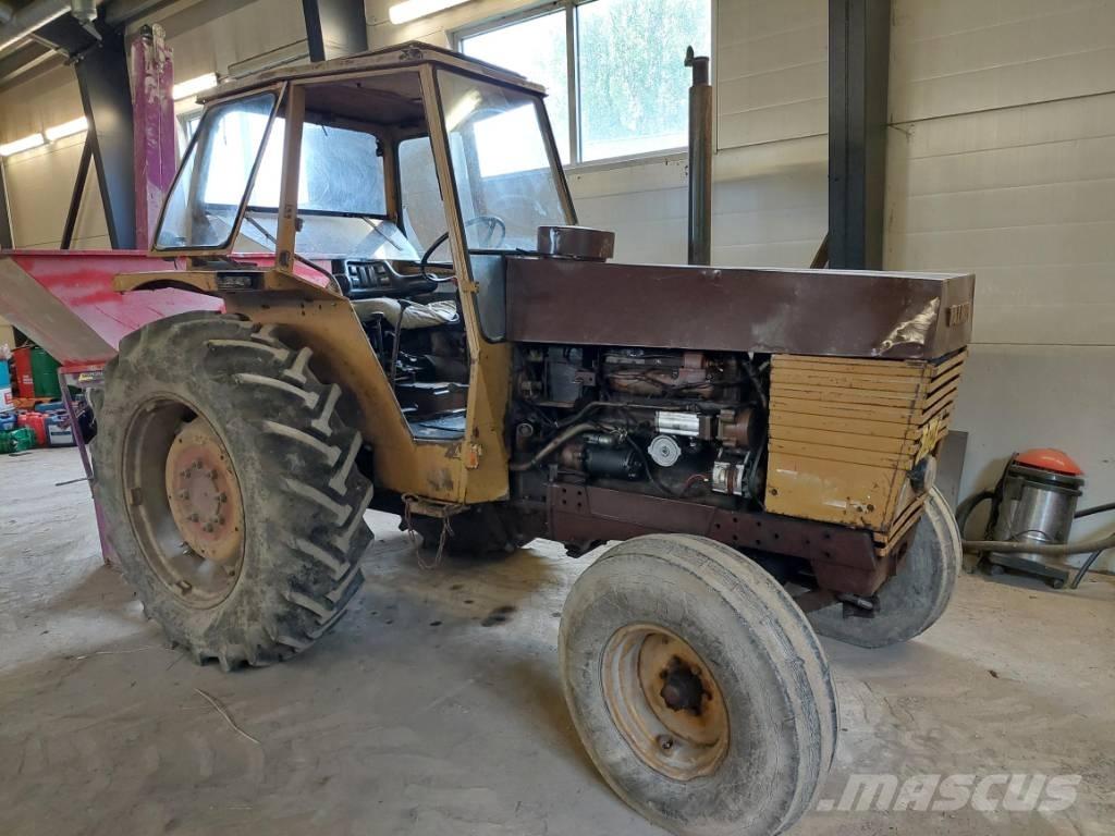 Valmet 702 S 曳引機