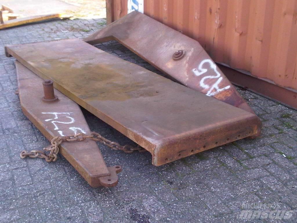 Volvo A25 tailgates 底盤和懸架