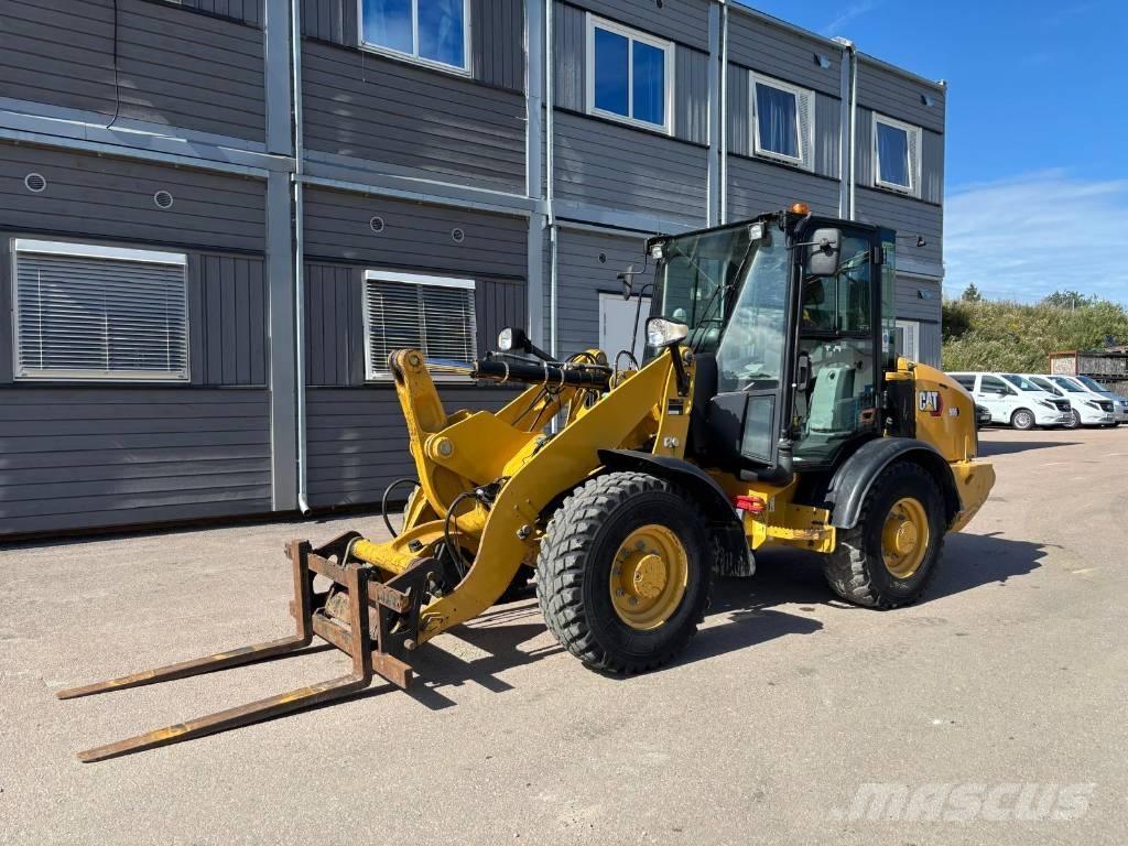 CAT 906 M 輪胎式裝載機